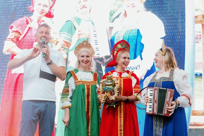 В столице прошел масштабный костюмированный сап-фестиваль «Это сап, Москва!»: яркие фото